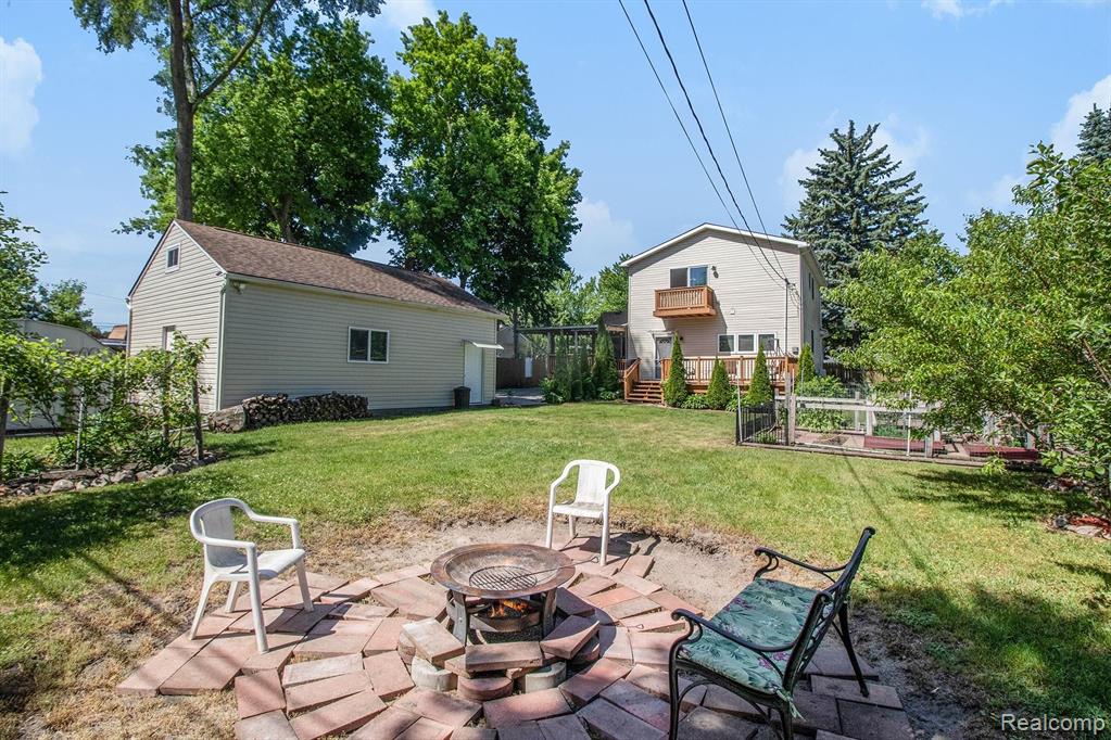 2865 Longview Avenue Rochester Hills, MI 48307 - Photo 26 of 33