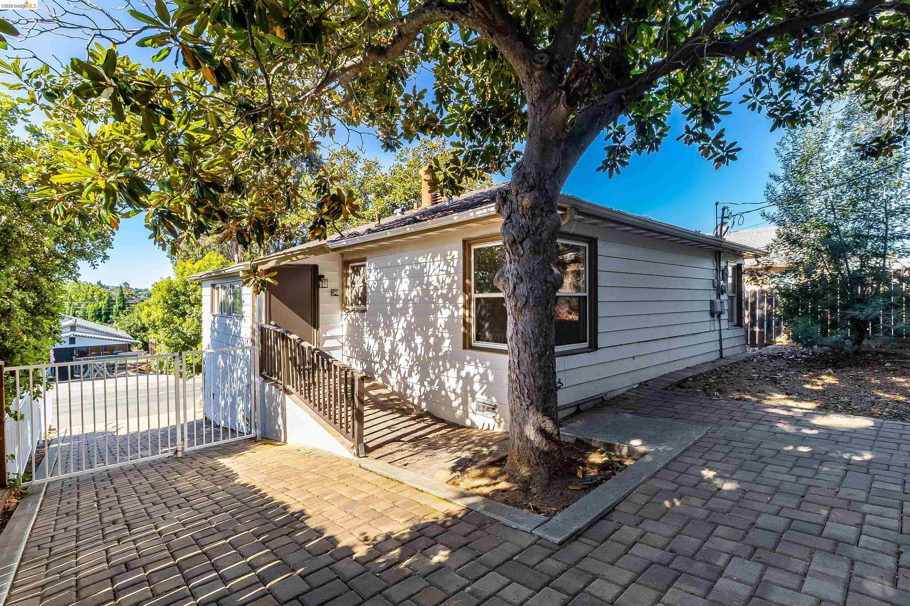 826 Benicia Road Vallejo, CA 94591 - Photo 28 of 36 Gallery Image 28