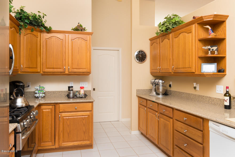 4696 Canard Road Melbourne, FL 32934 - Photo 4 of 19 KITCHEN VIEW 2