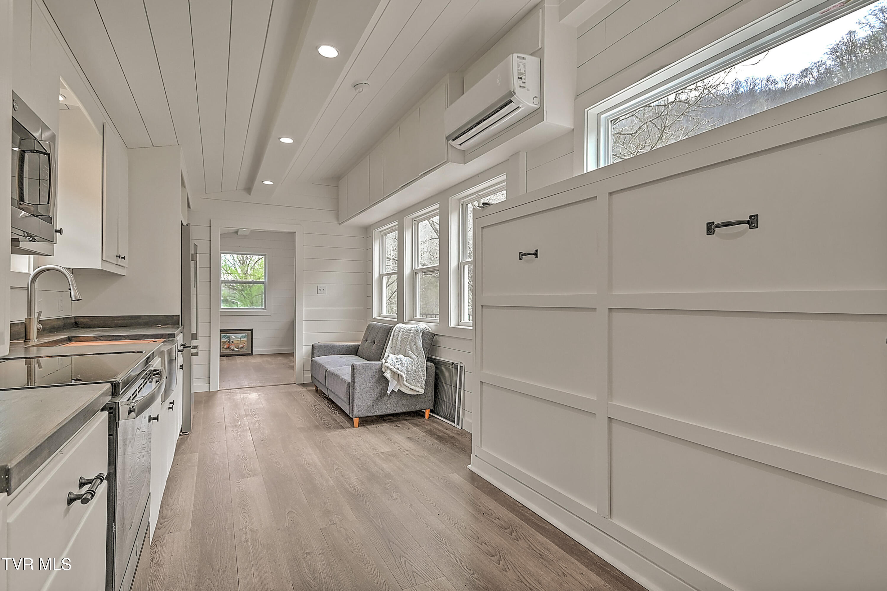 2745 Anglers Way Road Duffield, VA 24244 - Photo 32 of 36 2745 Anglers Way LB-33