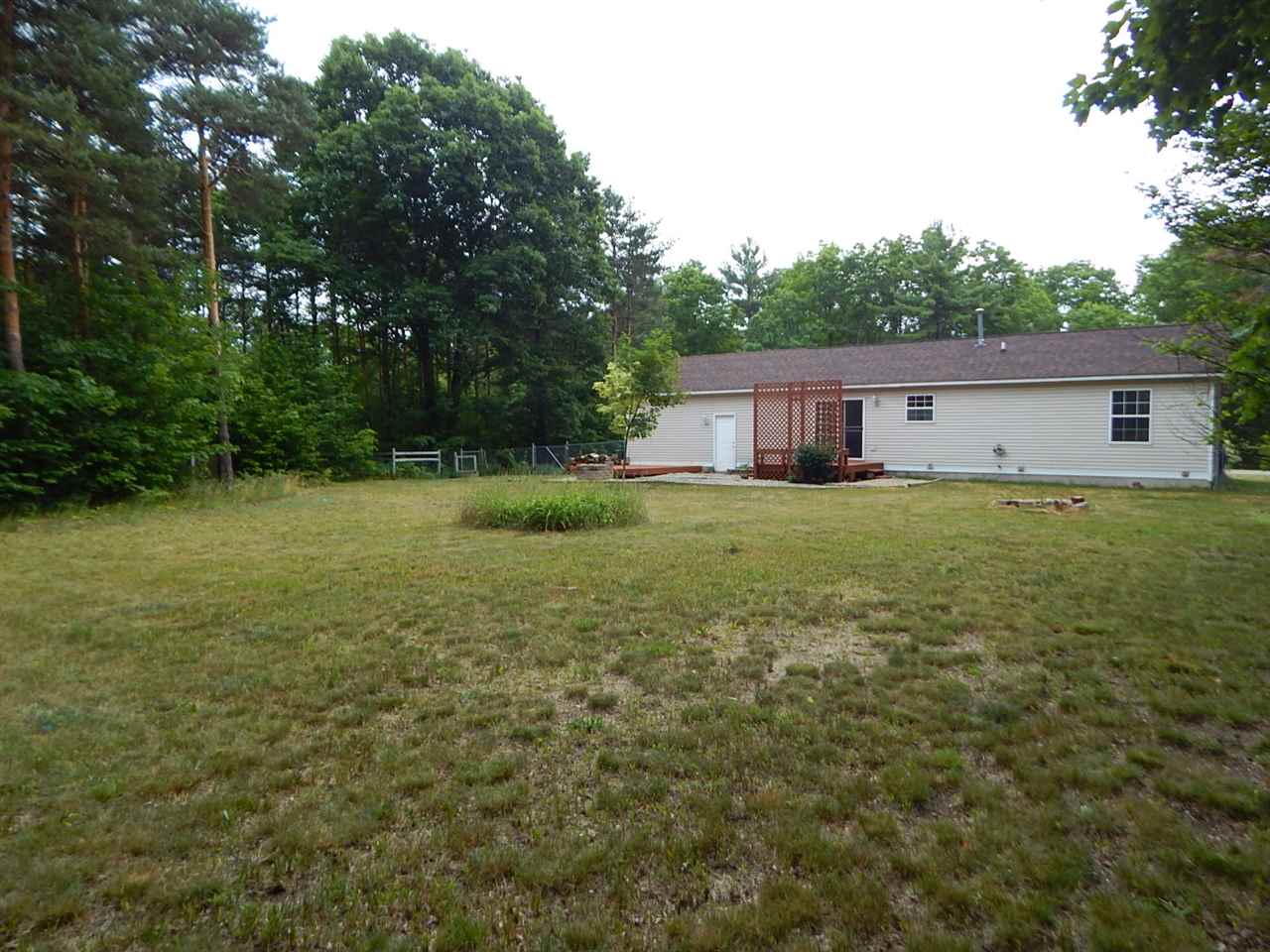 3222 Nimrod Road Traverse City, MI 49685 - Photo 6 of 37 1819589-5.JPG