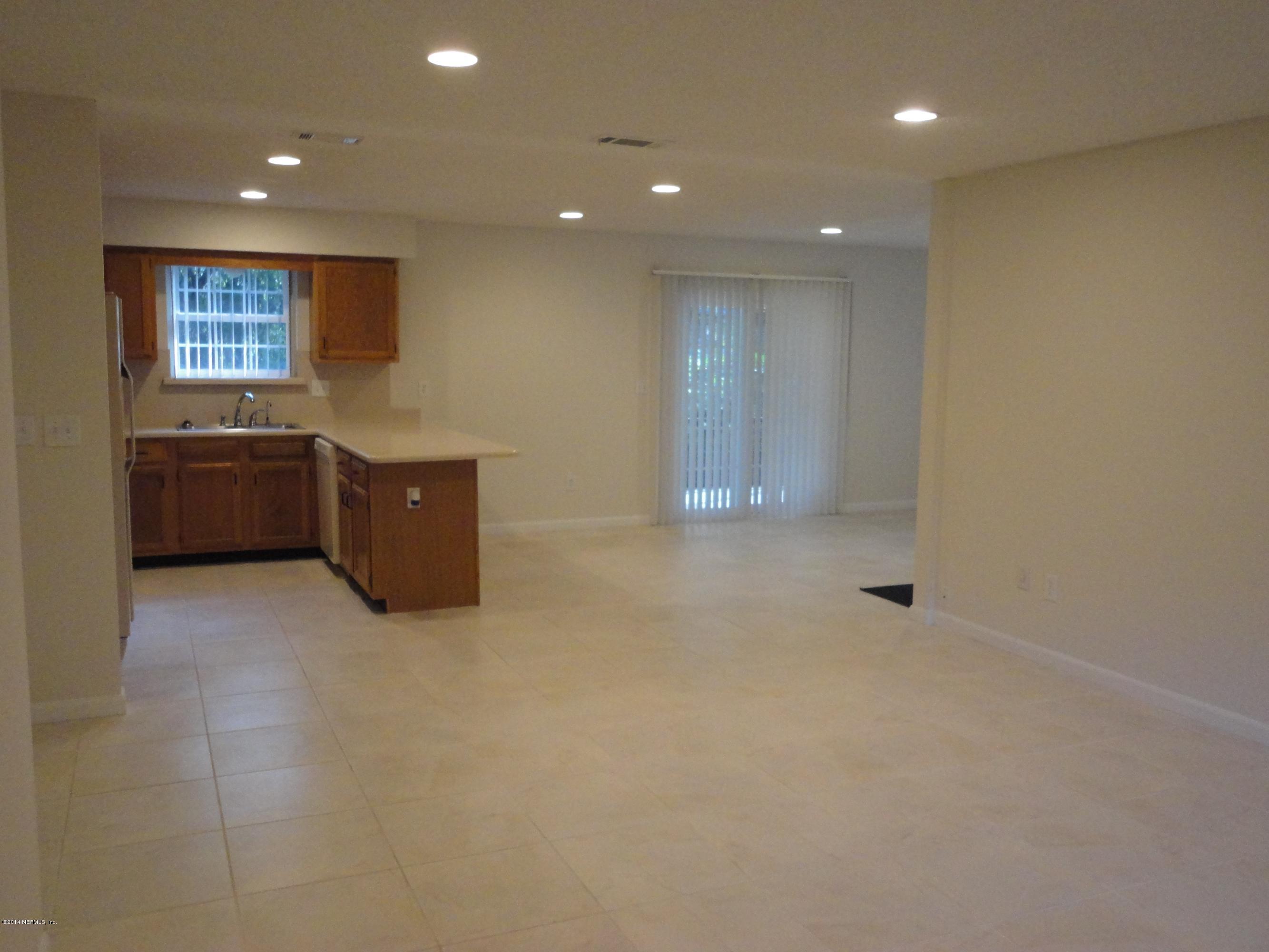 323 Gentian Road St. Augustine, FL 32086 - Photo 4 of 24 a view of workspace with window