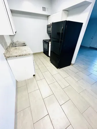 $995 | 20 West Southern Avenue, Unit A, Mesa, AZ 85210