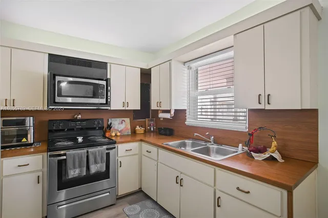 $684,994 | 7550 Southwest 28th Street Road, Miami, FL 33155