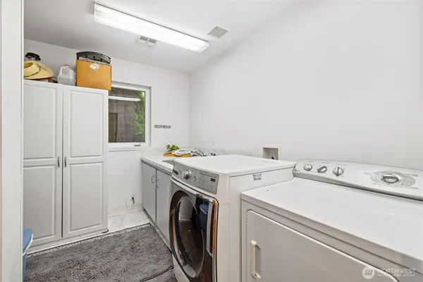 $1,350,000 | 152 Hosler Drive, Sequim, WA 98382