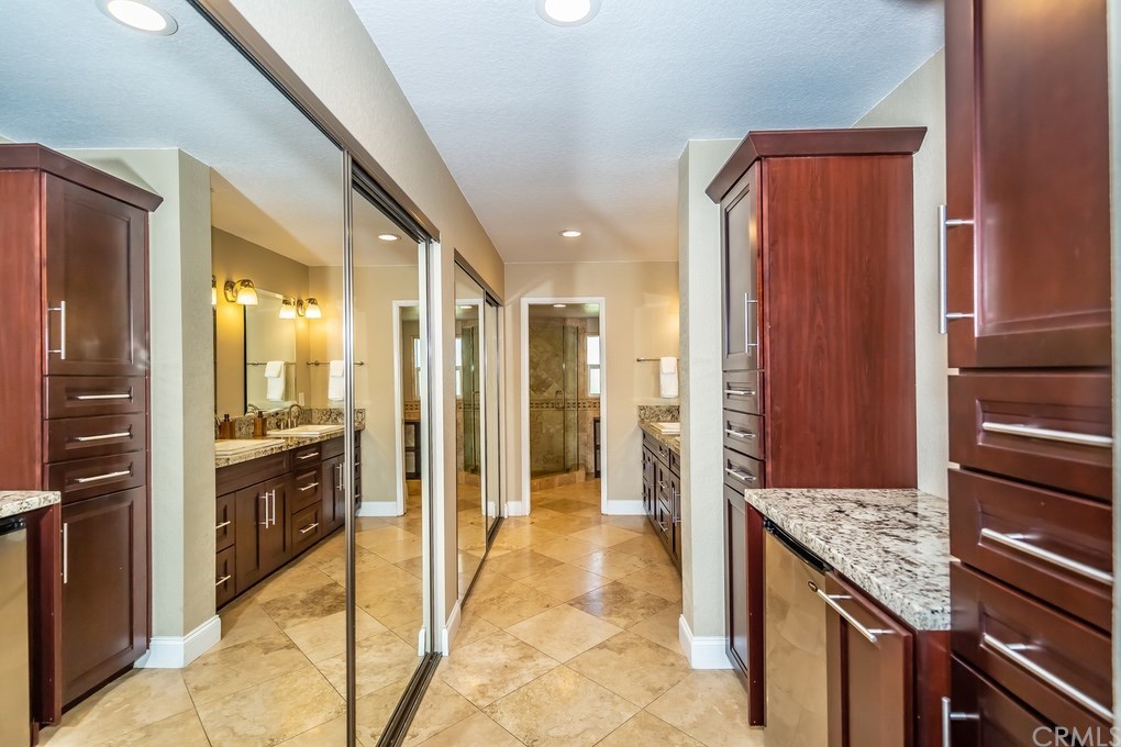 2398 Elden Avenue, Unit A Costa Mesa, CA 92627 - Photo 4 of 23