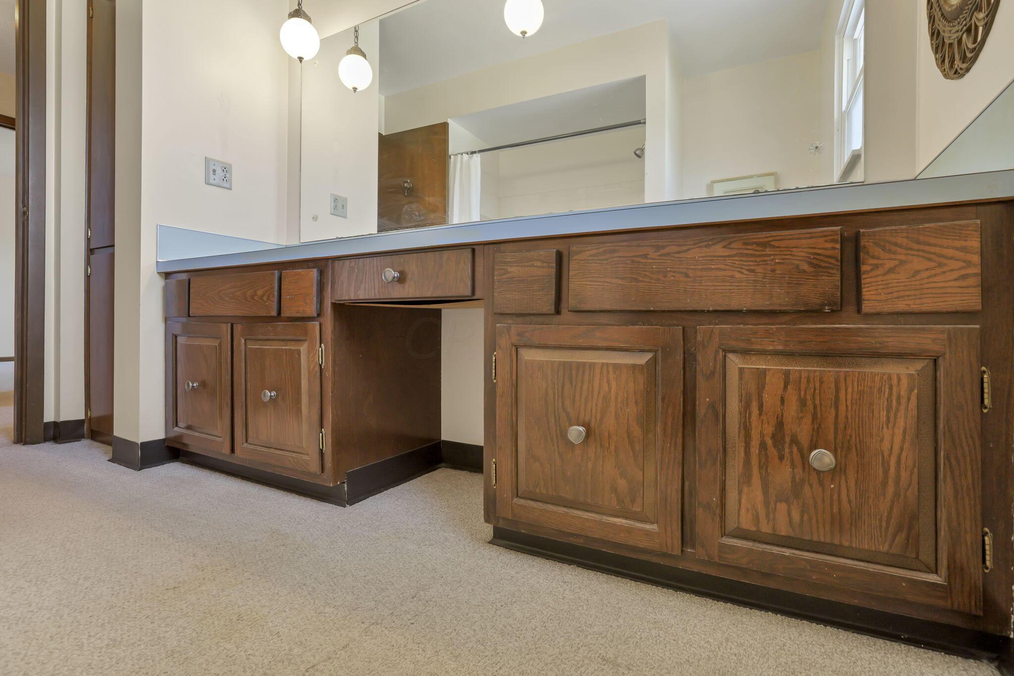743 Strawberry Hill Road West Columbus, OH 43213 - Photo 25 of 54 45-web-or-mls-IMG_5577