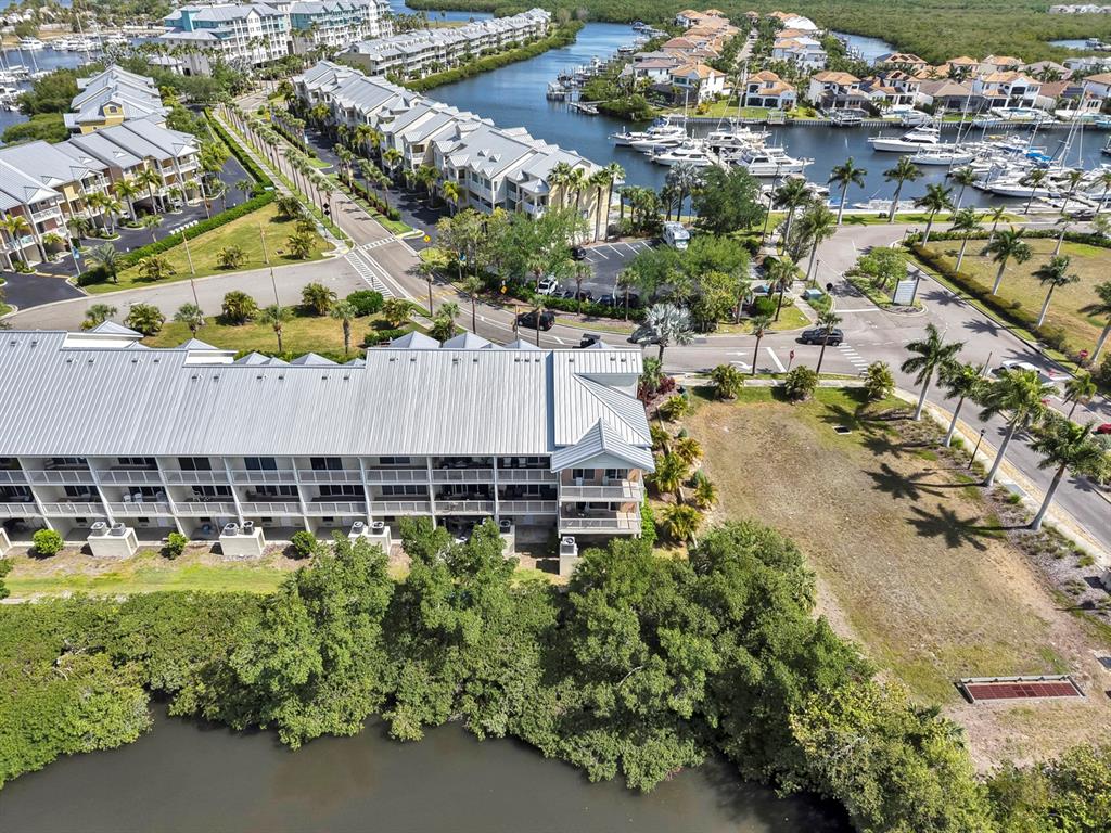 3202 Mangrove Point Drive Ruskin, FL 33570 - Photo 12 of 63