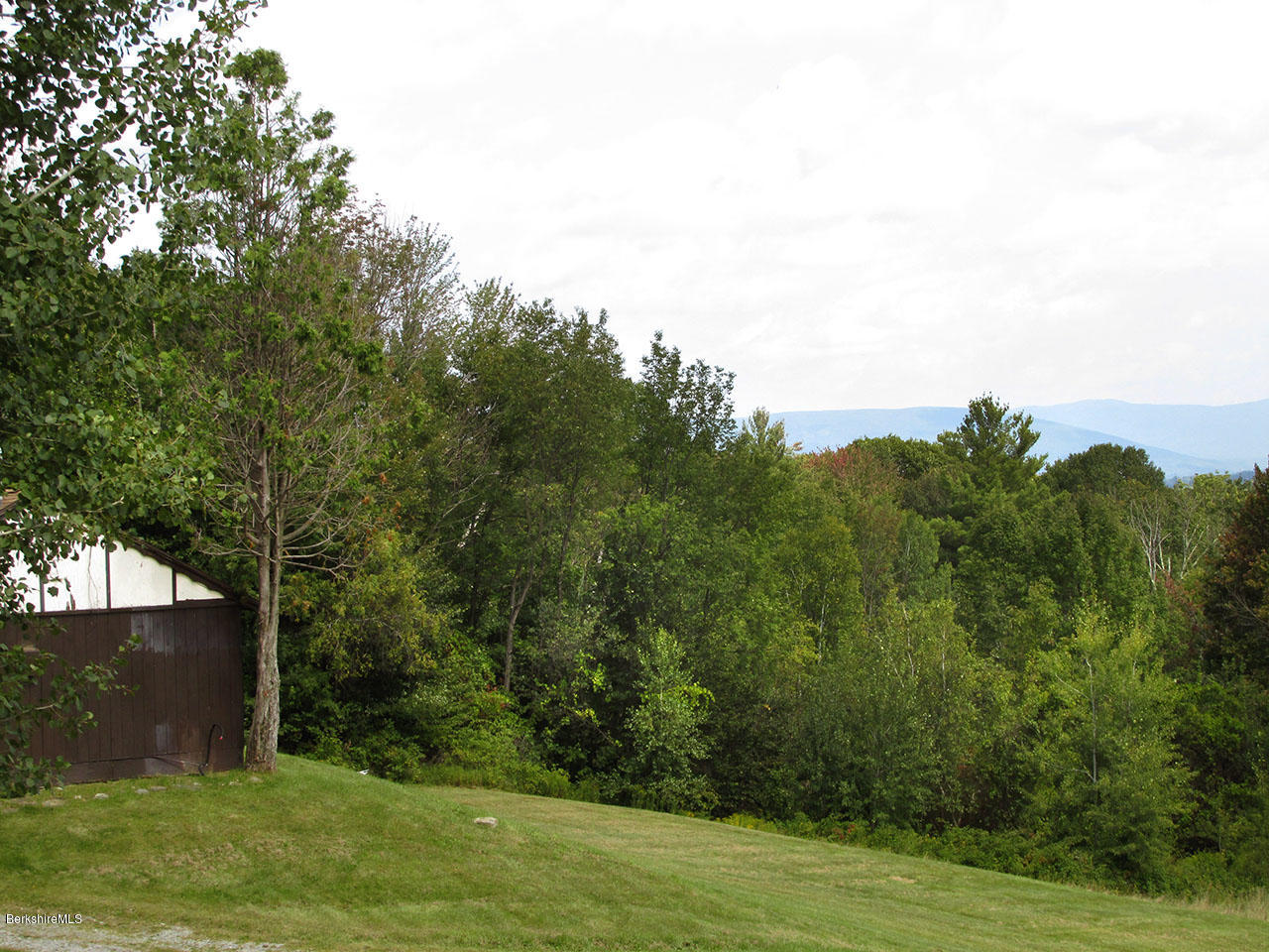 1117 Hancock Road Williamstown, MA 01267 - Photo 5 of 18 View