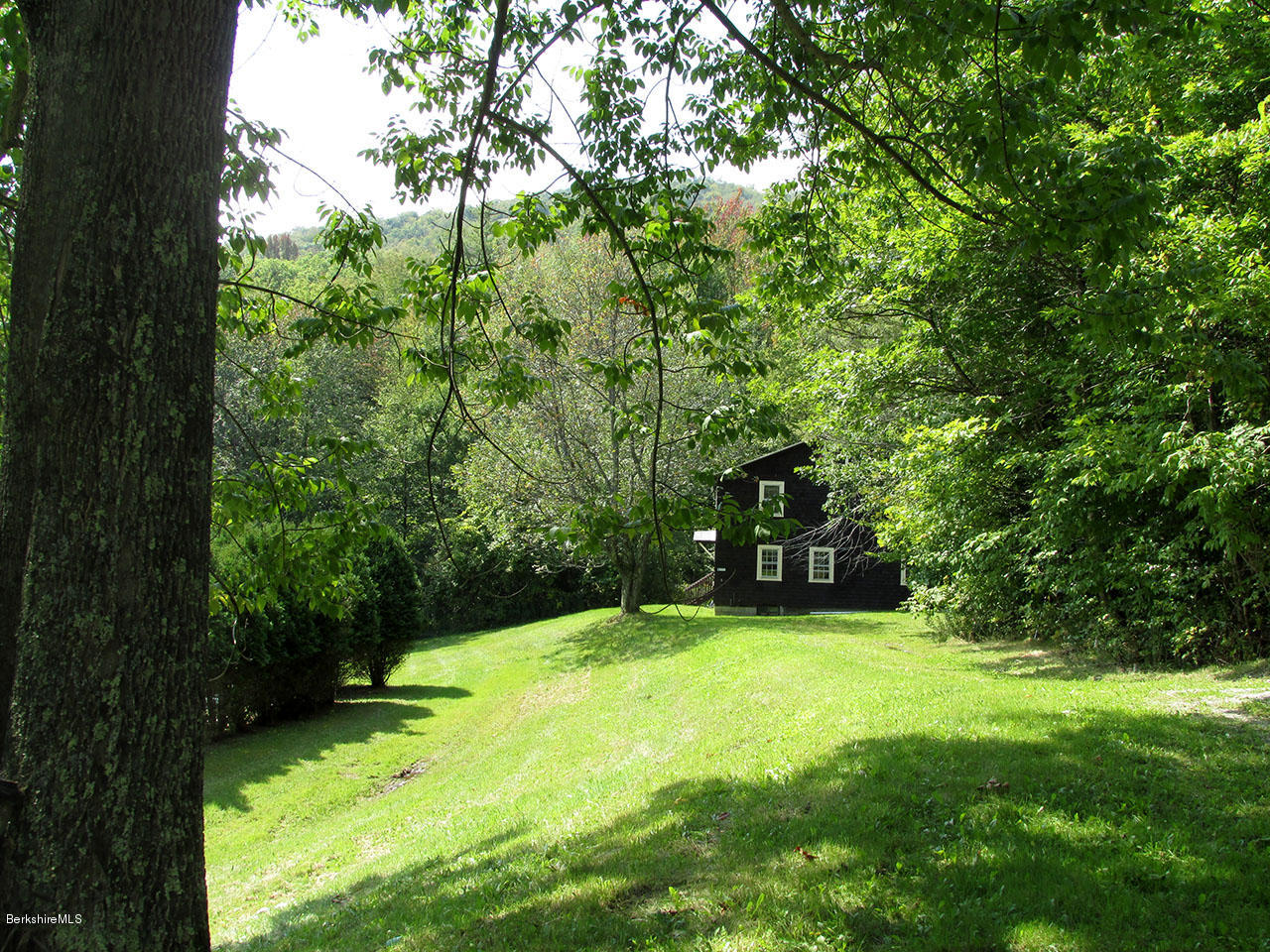 1117 Hancock Road Williamstown, MA 01267 - Photo 10 of 18 MA2052_10_CC