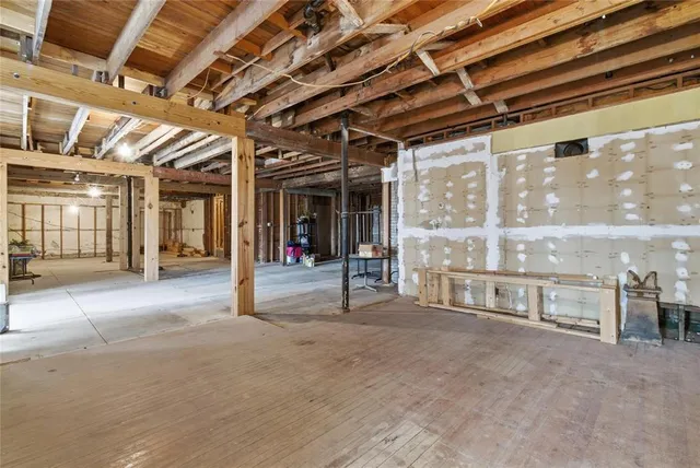 $625,000 | 220 East Blackjack Street, Dublin, TX 76446