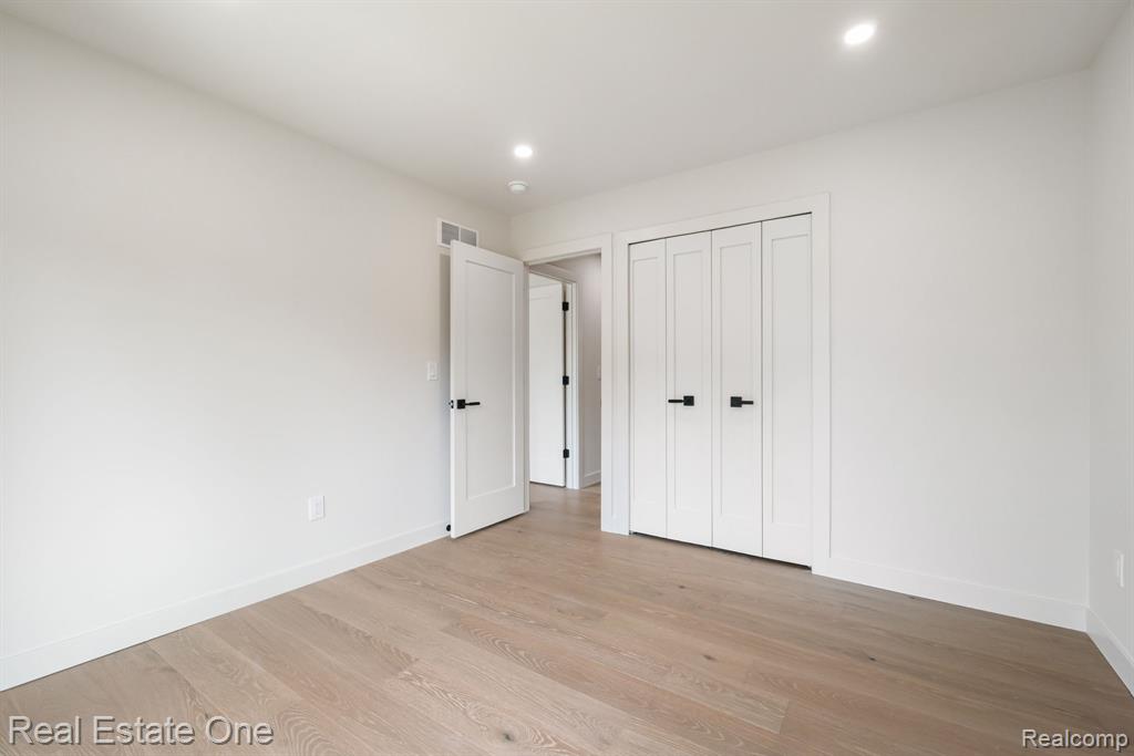 1683 Mark Hopkins Road Bloomfield Hills, MI 48302 - Photo 25 of 44