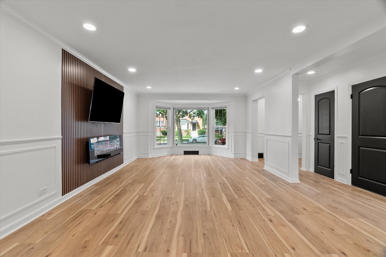 9237 South Justine Street Chicago, IL 60620 - Photo 12 of 35