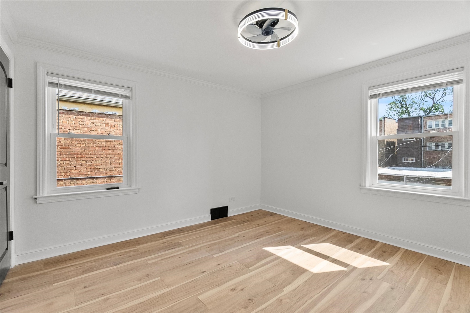 9237 South Justine Street Chicago, IL 60620 - Photo 18 of 35