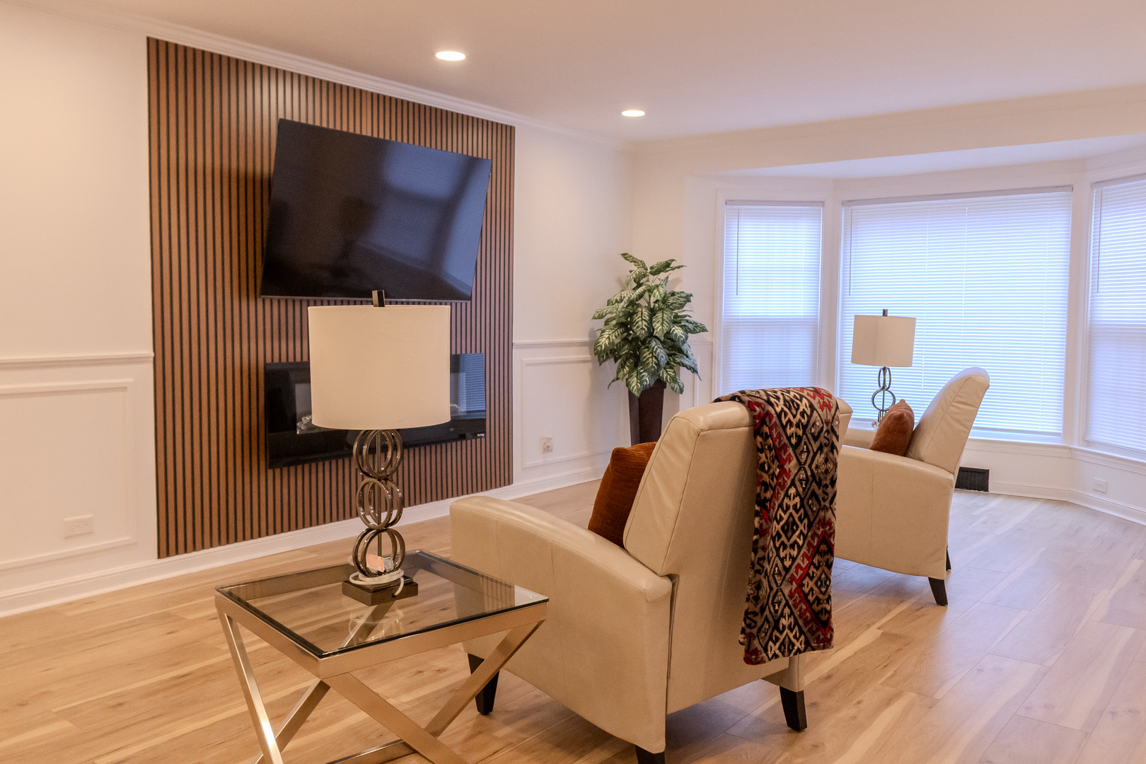 9237 South Justine Street Chicago, IL 60620 - Photo 7 of 35