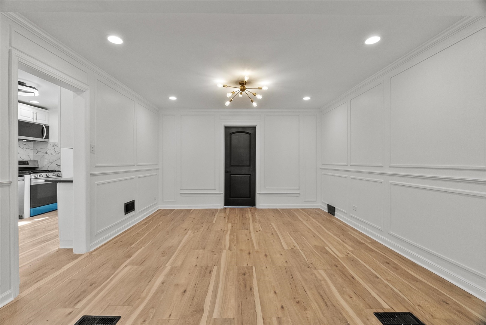 9237 South Justine Street Chicago, IL 60620 - Photo 10 of 35