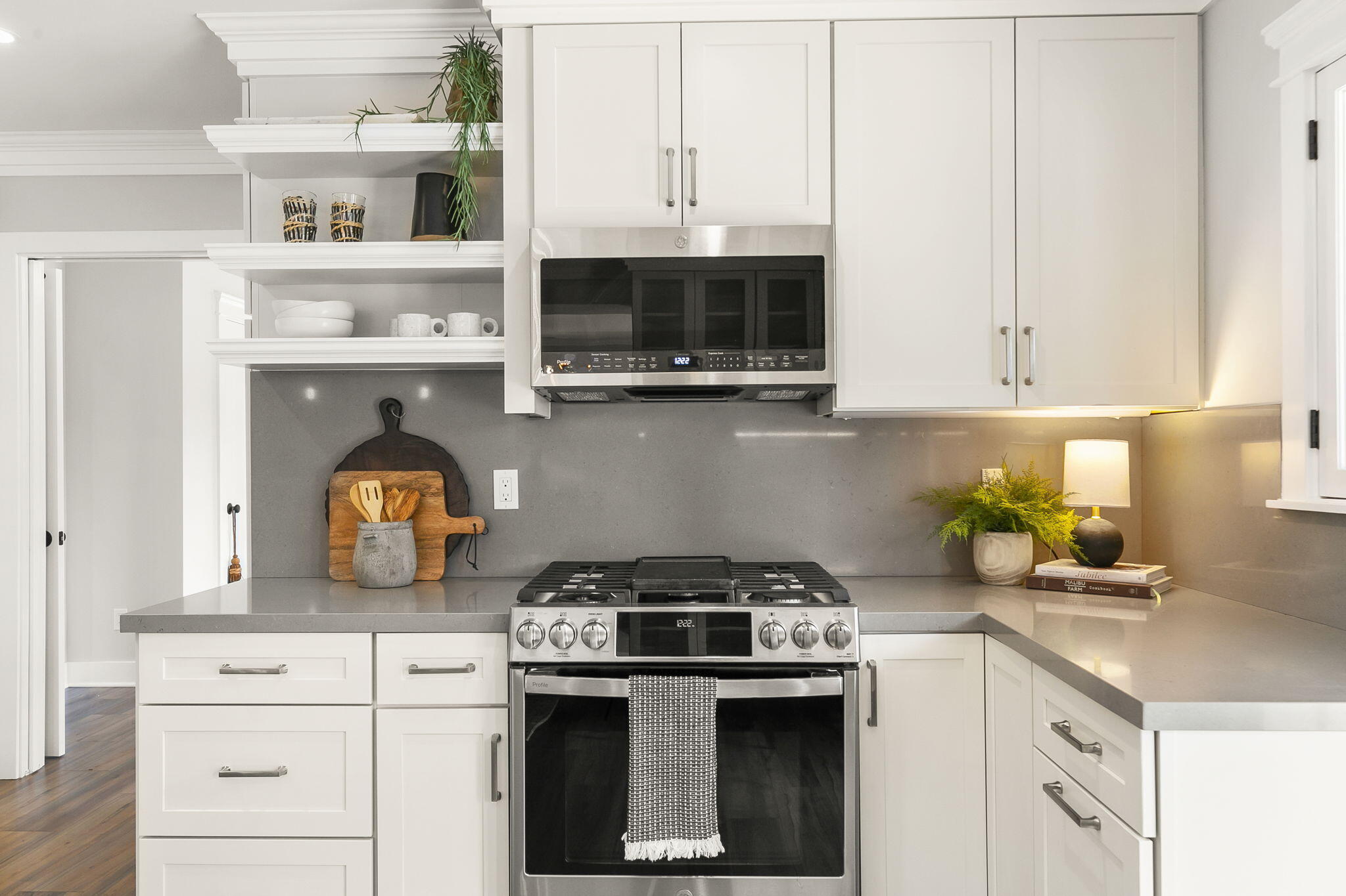 350 Old Grade Road Oak View, CA 93022 - Photo 33 of 59 a kitchen with stainless steel appliances granite countertop a sink and a stove