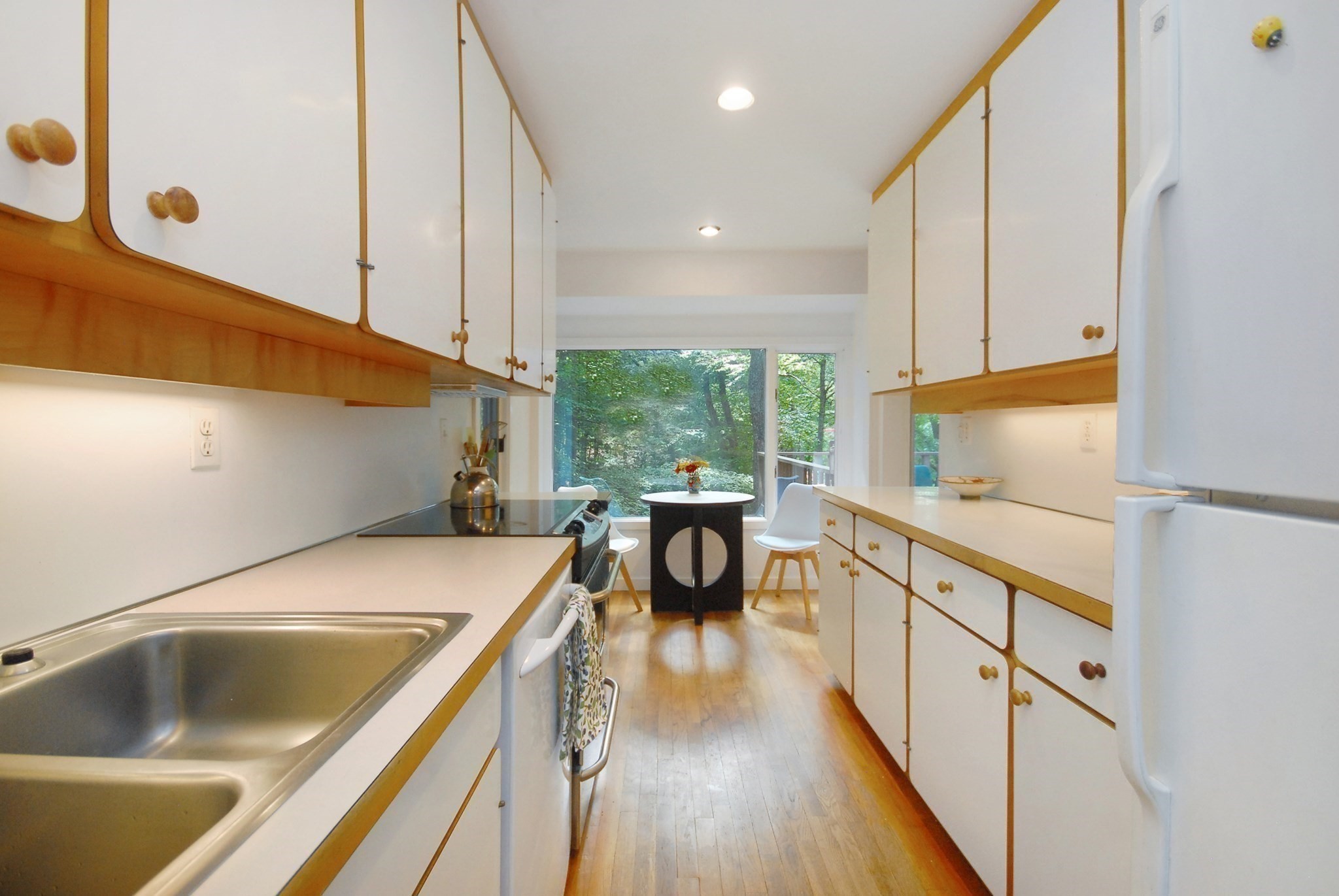 111 South Great Road Lincoln, MA 01773 - Photo 5 of 40 Gallery Image 5
