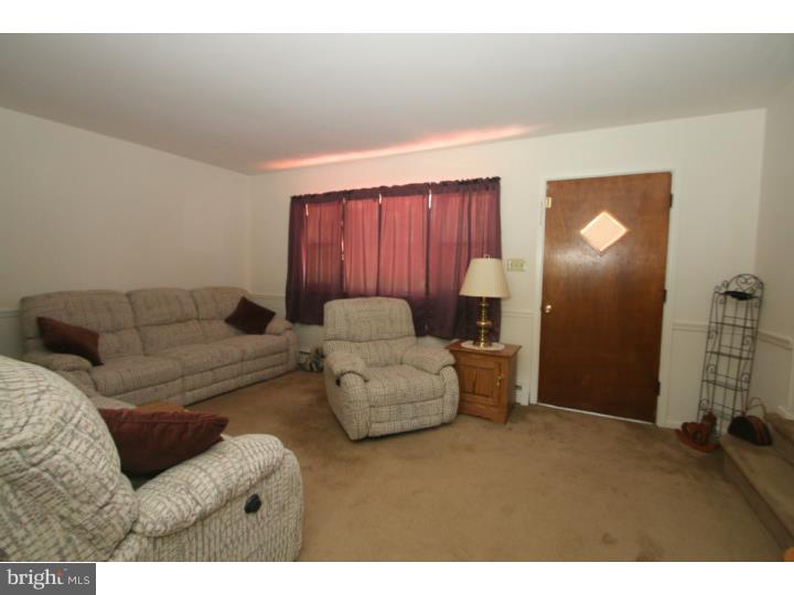 1541 East Raders Lane Bethlehem, PA 18015 - Photo 2 of 25 Gallery Image 2