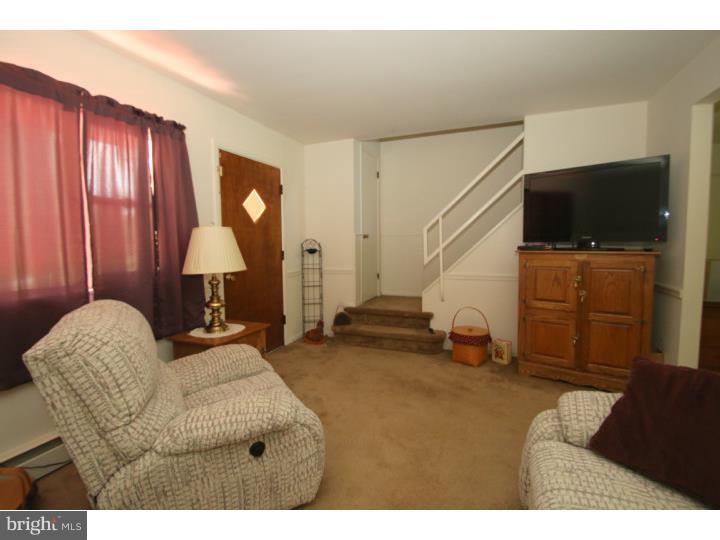 1541 East Raders Lane Bethlehem, PA 18015 - Photo 3 of 25 Gallery Image 3