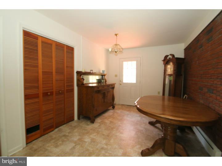 1541 East Raders Lane Bethlehem, PA 18015 - Photo 8 of 25 Gallery Image 8