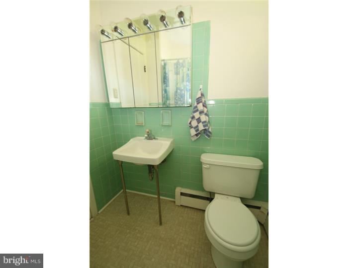 1541 East Raders Lane Bethlehem, PA 18015 - Photo 9 of 25 Gallery Image 9