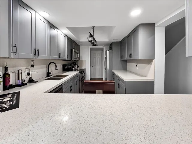 $3,500 | 19100 Bob-O-Link Drive, Hialeah, FL 33015