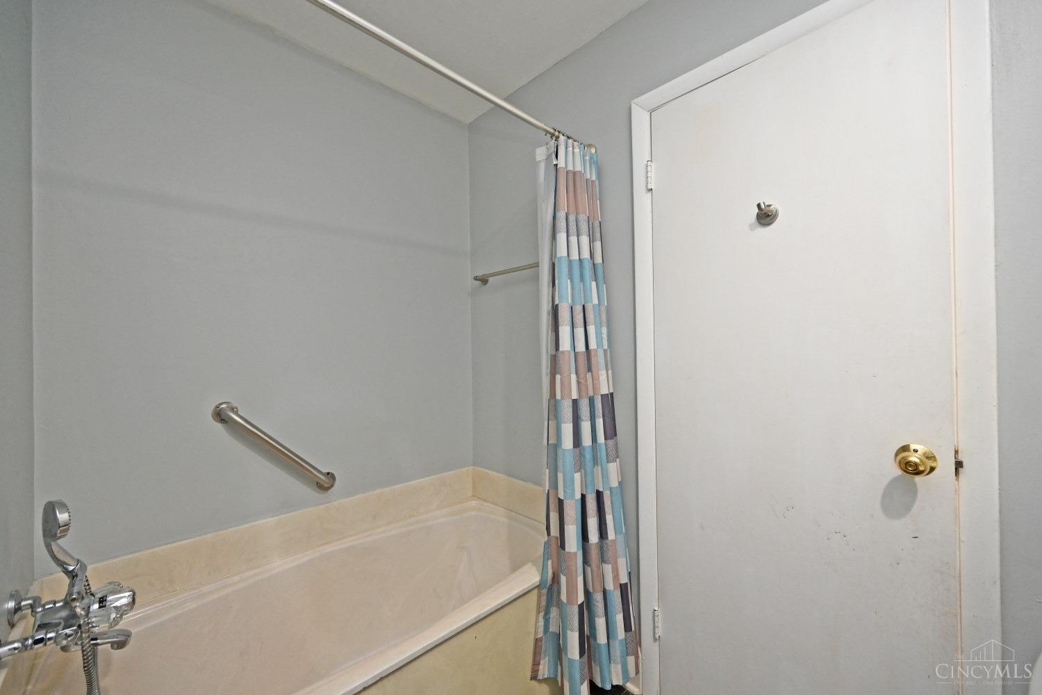 5474 Headgates Road Hamilton, OH 45011 - Photo 9 of 42 Gallery Image 9