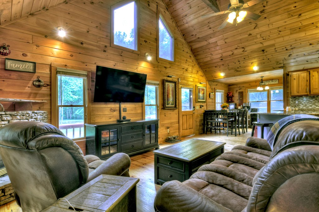 241 Dunn Mill Creek Road Blue Ridge, GA 30513 - Photo 8 of 97 Gallery Image 8