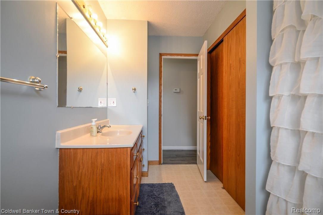 1224 West Barron Road Howell, MI 48855 - Photo 26 of 48 _AUG4219 - Copy - Copy.jpg