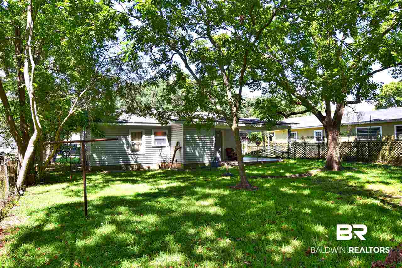 2515 Rowell Street Mobile, AL 36606 - Photo 11 of 14 Backyard