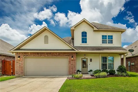 $259,900 | 434 Cypress Garden Drive, Houma, LA 70364