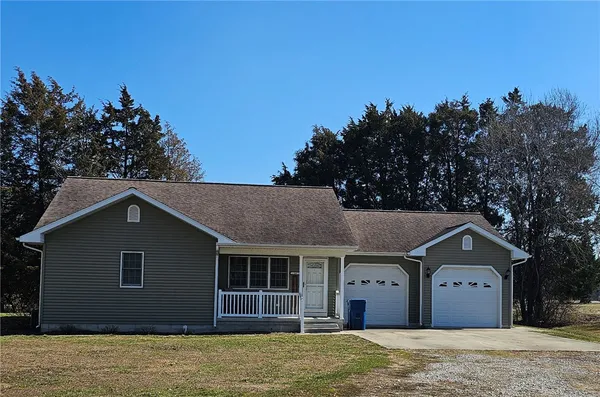 $163,000 | 14 Evergreen Drive, Greenup, IL 62428