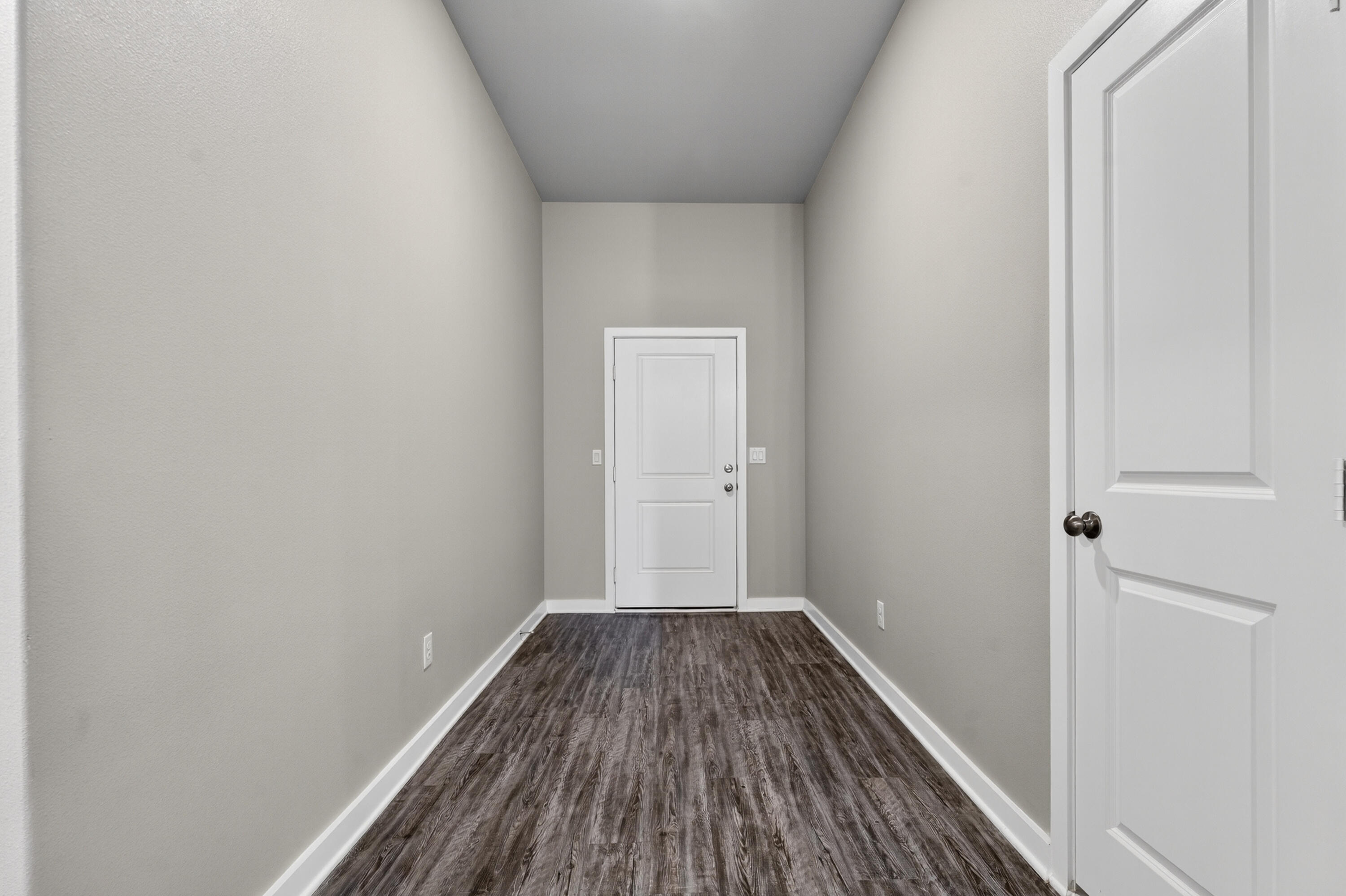 2002 137th Street Lubbock, TX 79423 - Photo 3 of 24 DSC04901