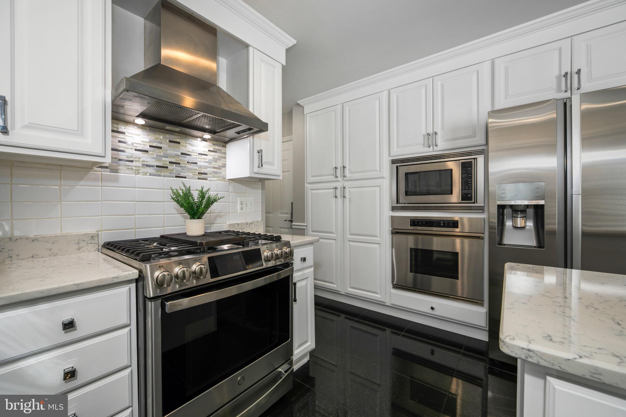 260 Terrace Boulevard Voorhees, NJ 08043 - Photo 16 of 75 Kitchen