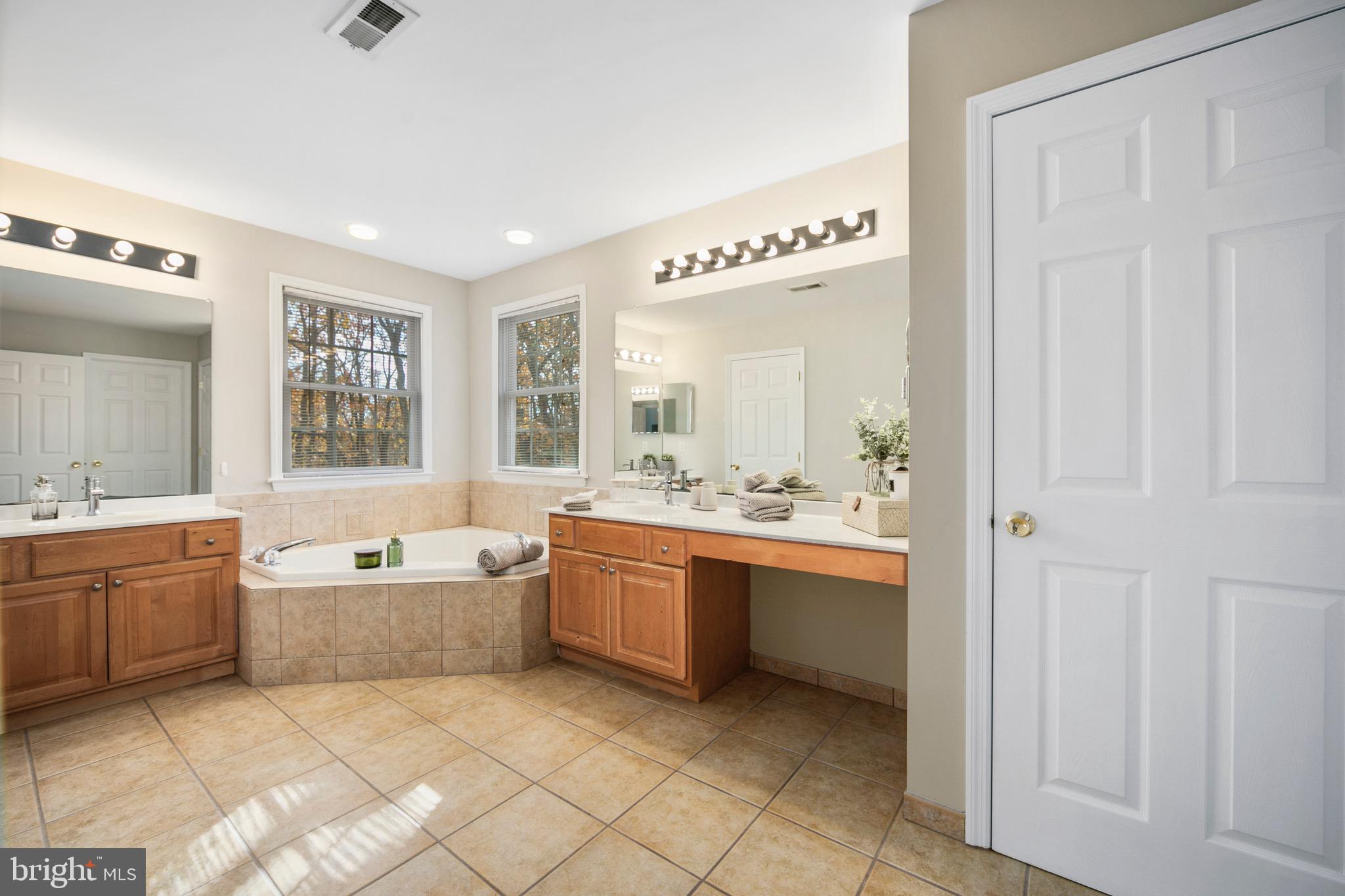 260 Terrace Boulevard Voorhees, NJ 08043 - Photo 27 of 75 Primary Bathroom