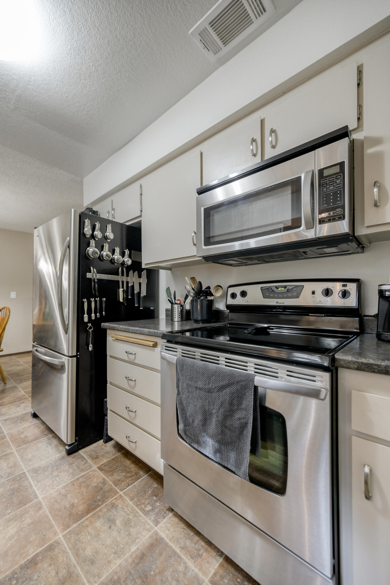 8457 Starlite Pines Road Shingletown, CA 96088 - Photo 11 of 28 Kitchen