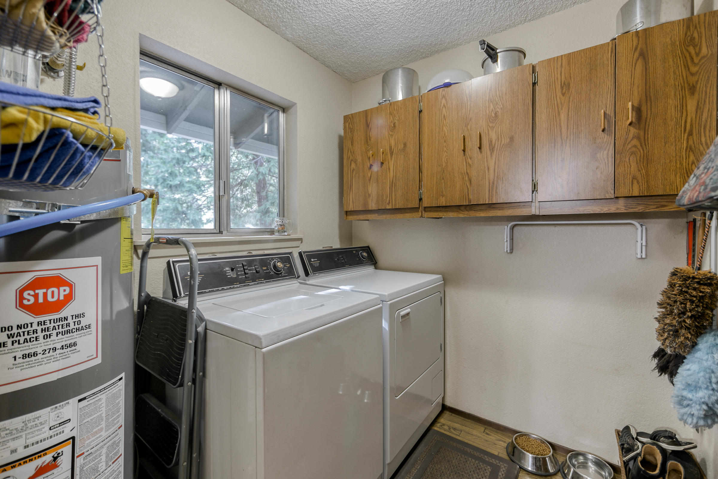 8457 Starlite Pines Road Shingletown, CA 96088 - Photo 19 of 28 Laundry Room