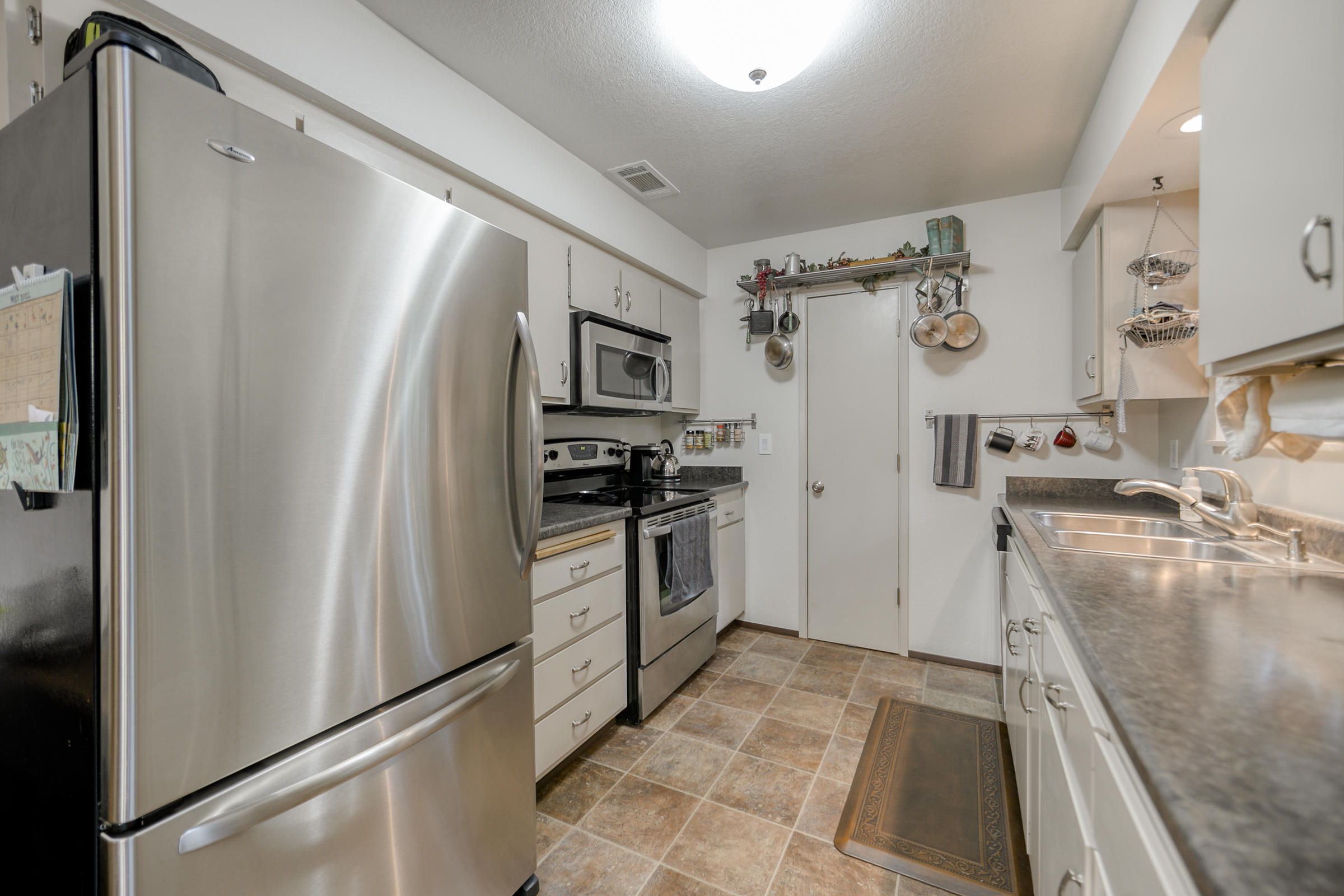 8457 Starlite Pines Road Shingletown, CA 96088 - Photo 9 of 28 Kitchen