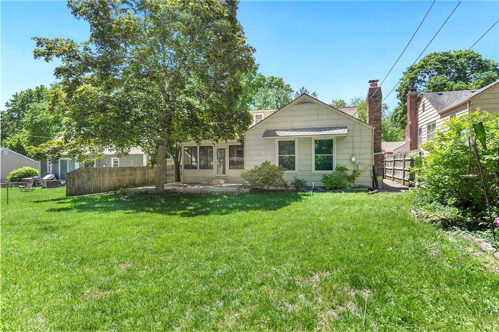 5327 Outlook Street Mission, KS 66202 - Photo 38 of 47
