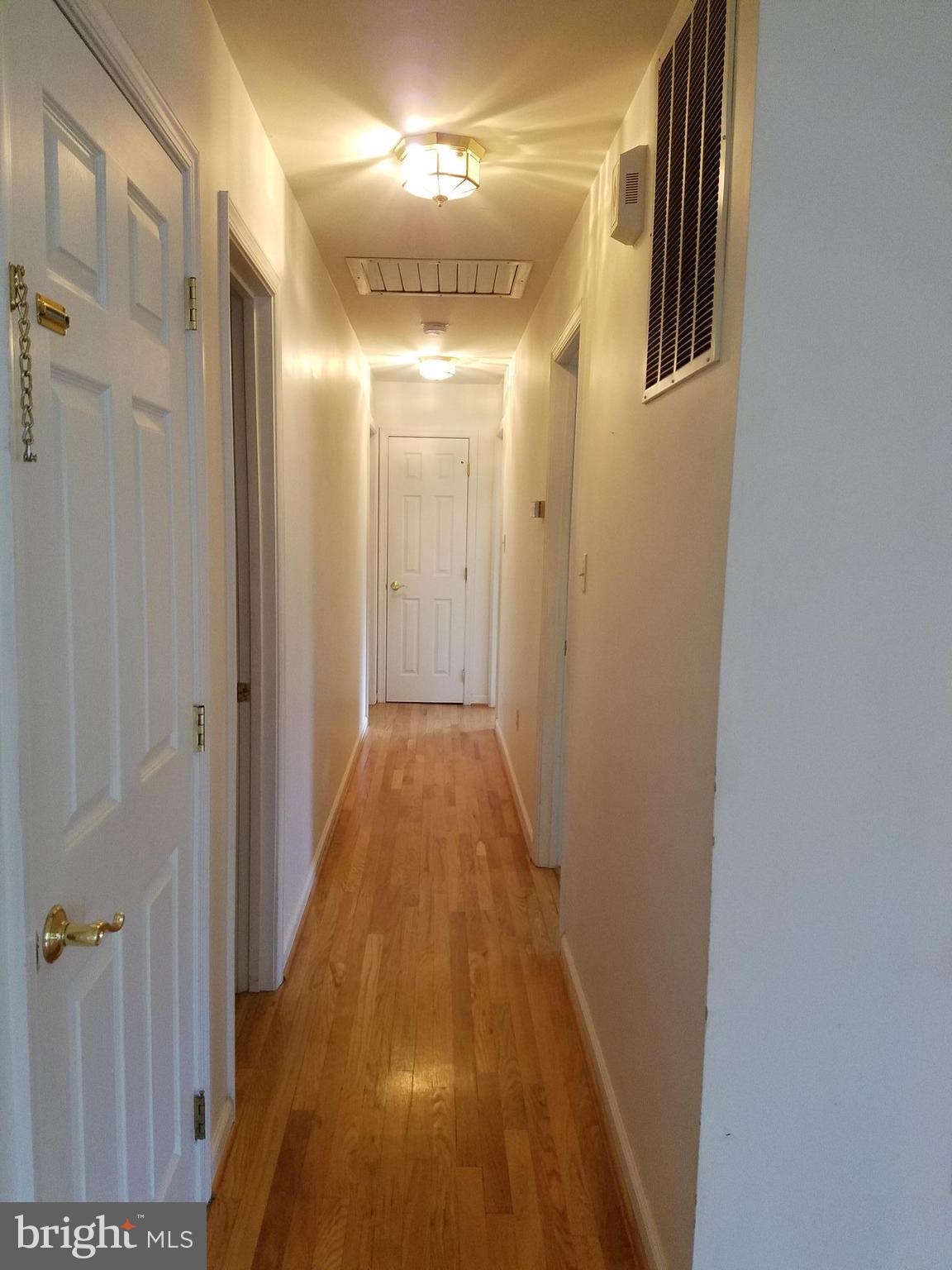13837 Post Oak Road Spotsylvania, VA 22551 - Photo 17 of 30 Interior (General) hall