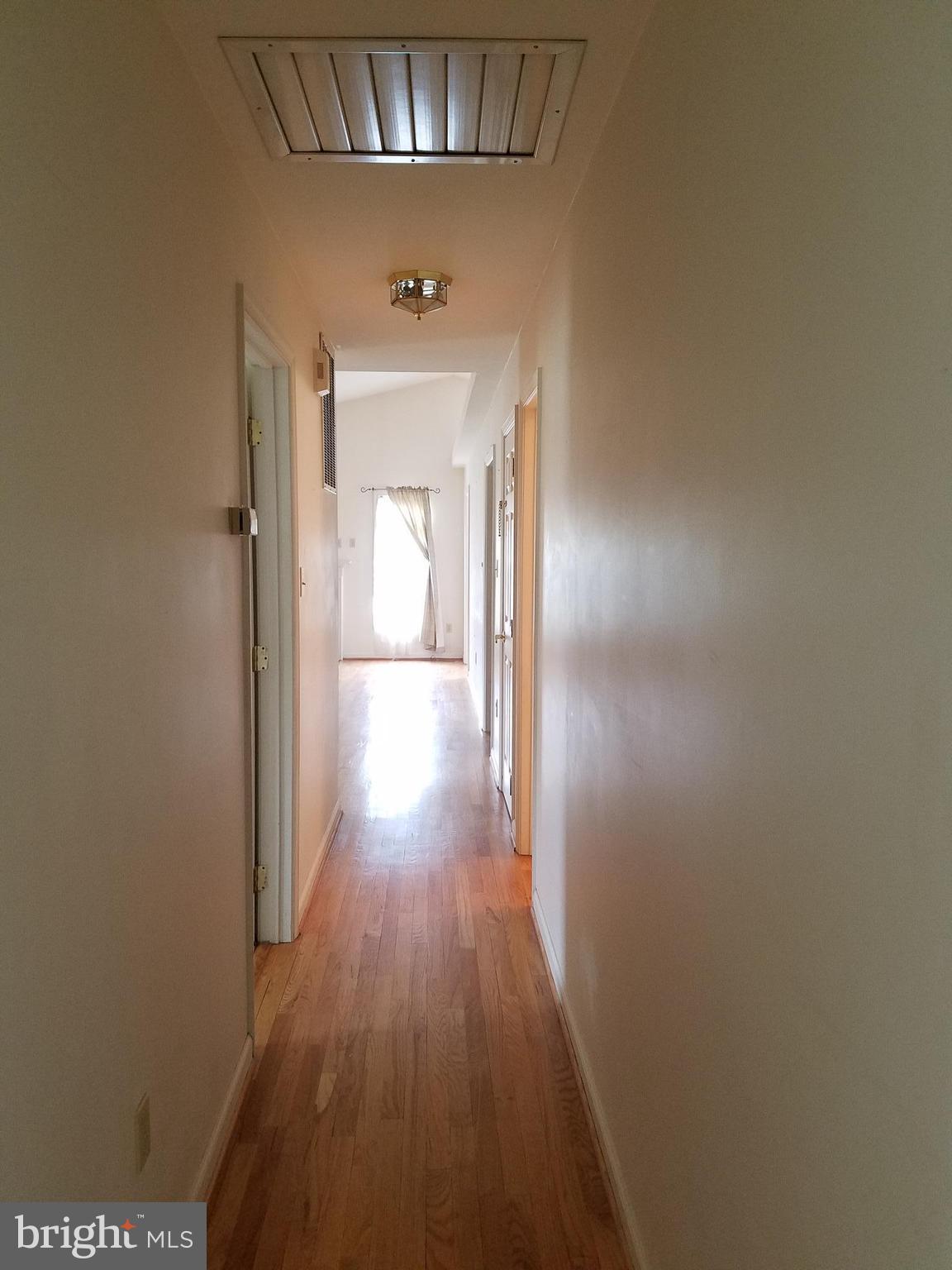 13837 Post Oak Road Spotsylvania, VA 22551 - Photo 19 of 30 Interior (General) hallway