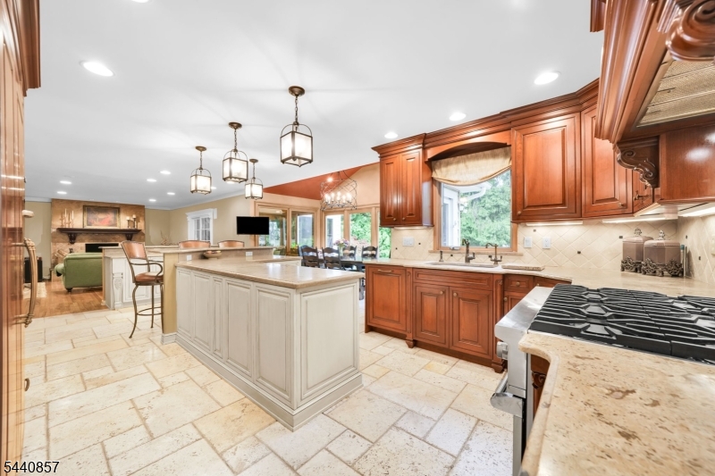 23 Brittany Road Montville, NJ 07045 - Photo 4 of 37 Gallery Image 4
