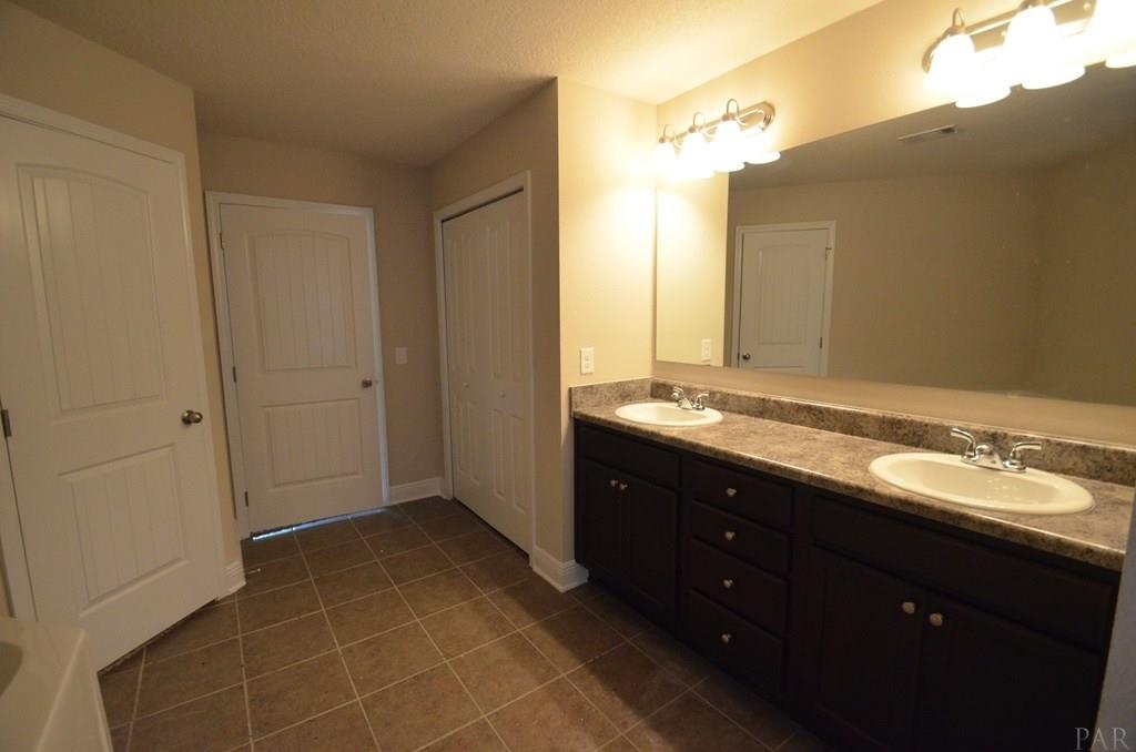 4028 Millwright Way Pace, FL 32571 - Photo 4 of 18 *Different home,same floor plan.Options will vary.