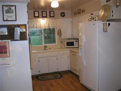 16936 Anaconda Road Madera, CA 93636 - Photo 9 of 17 Kitchen
