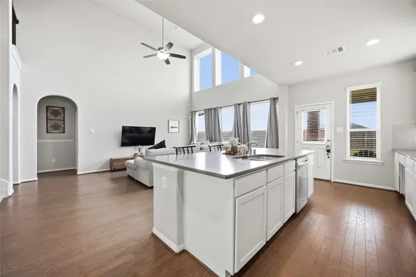$579,999 | 7606 Cottonwood Falls Drive, Spring, TX 77379