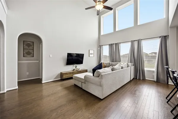 $579,999 | 7606 Cottonwood Falls Drive, Spring, TX 77379