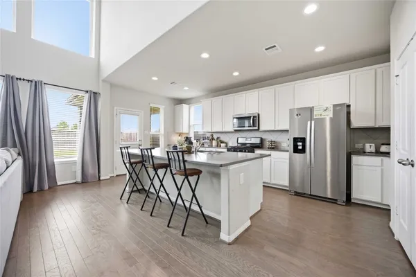 $579,999 | 7606 Cottonwood Falls Drive, Spring, TX 77379