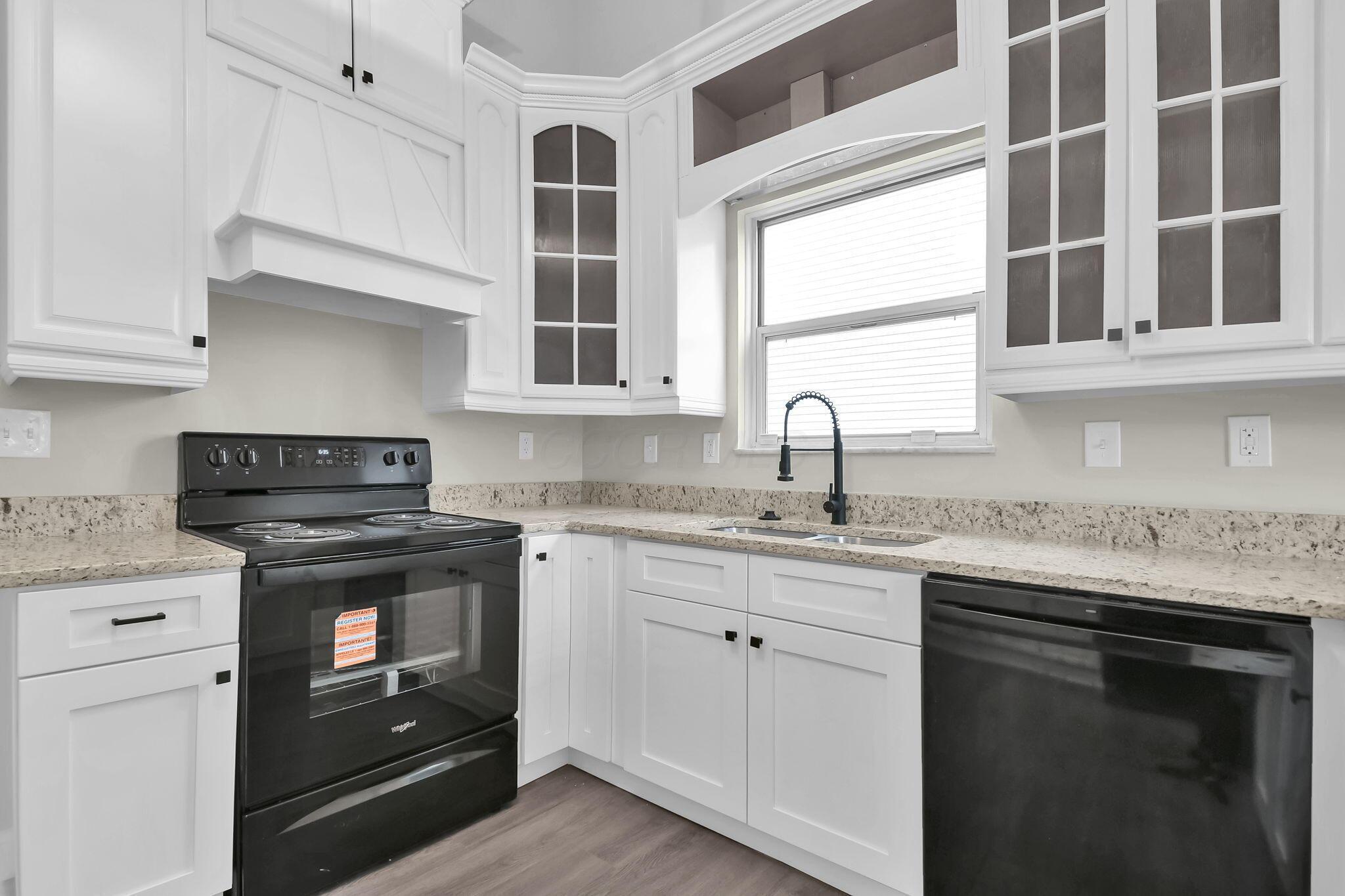 825 Lindenhaven Road Columbus, OH 43230 - Photo 9 of 27 9-web-or-mls-825-lindenhaven-rd