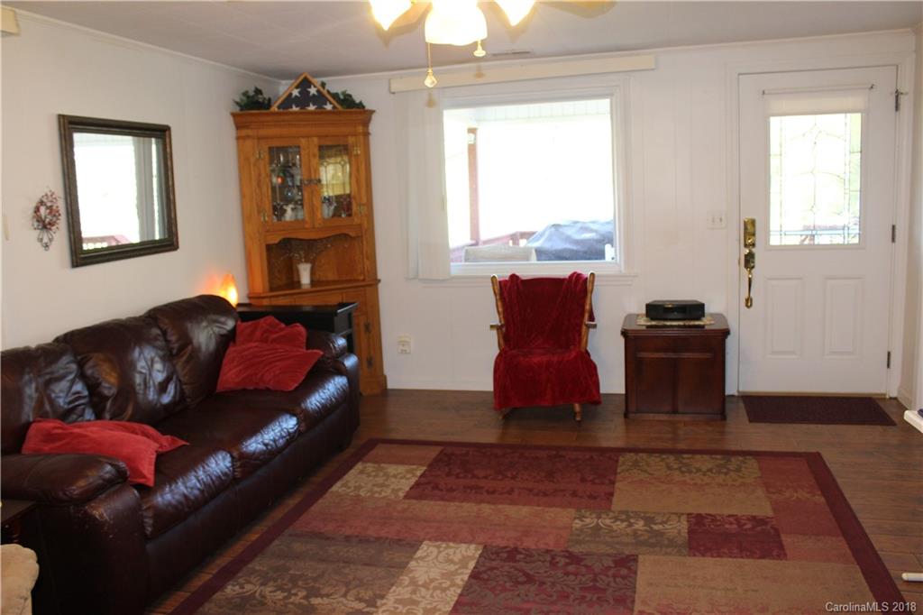 71 Whitehead Road Hendersonville, NC 28792 - Photo 8 of 31